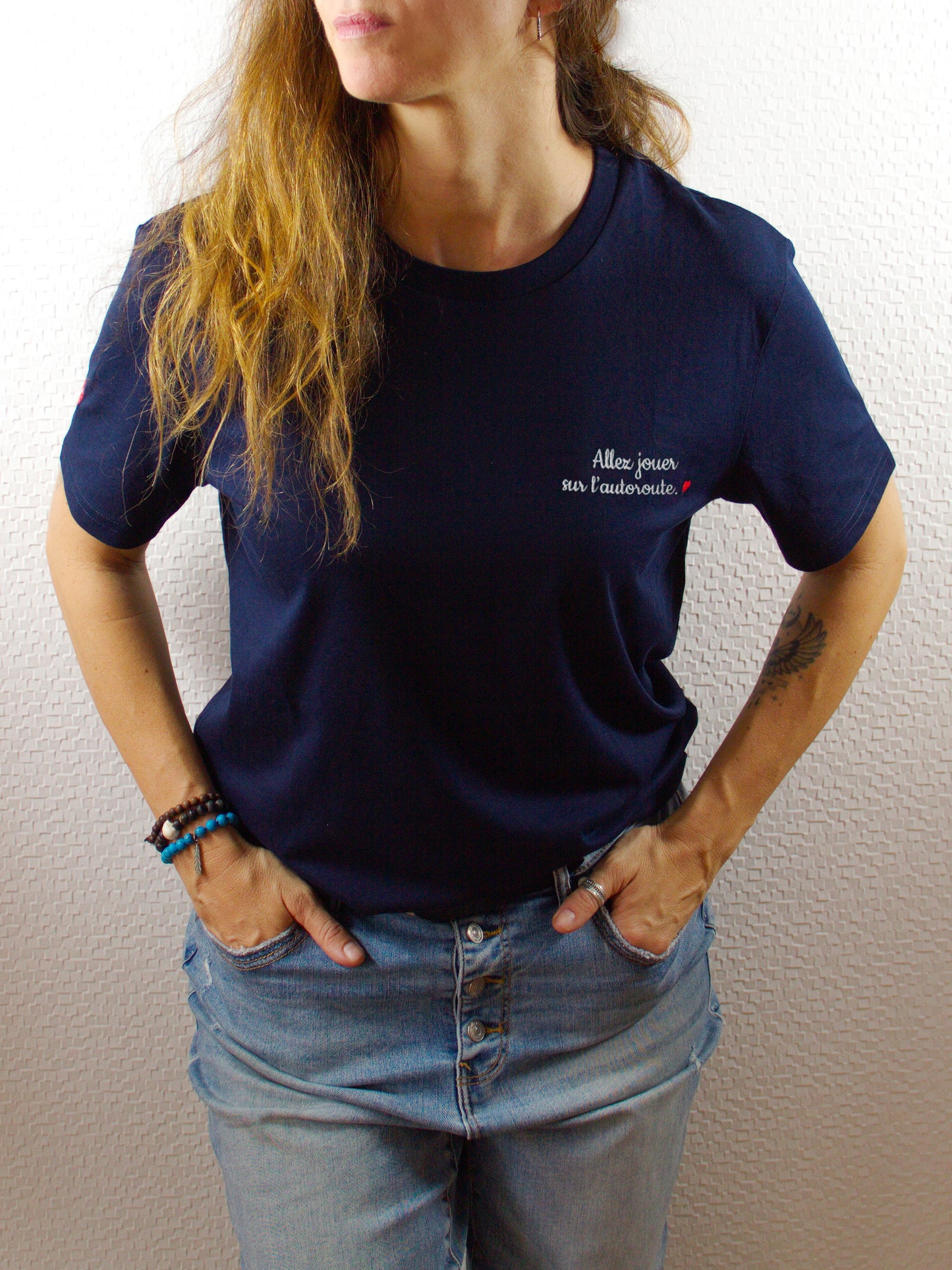 T-shirt bio unisexe : Allez jouer sur l'autoroute / Noir ou Bleu